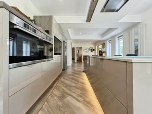 Photo 44- click for photo gallery